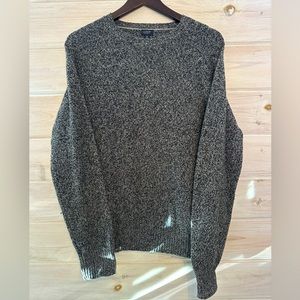 Beautiful J. Crew Charcoal Gray Crewneck 100% Wool Men’s Sweater (Medium)